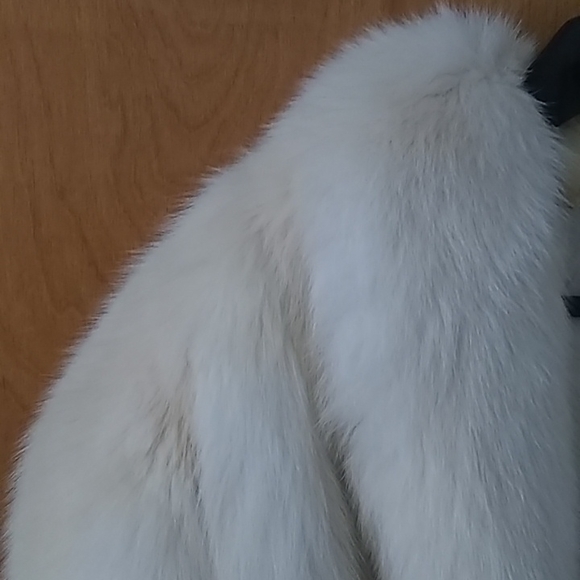 🆕white fox fur - Picture 3 of 11